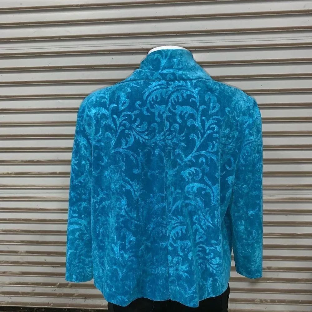 šļøRequirementsĀ sizeāLargeĀ jacketāā - Picture 7 of 7